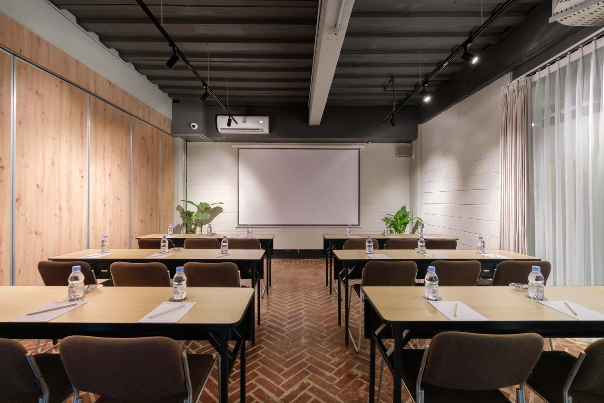 Teduh Simatupang Hotel Jakarta Bagian luar foto