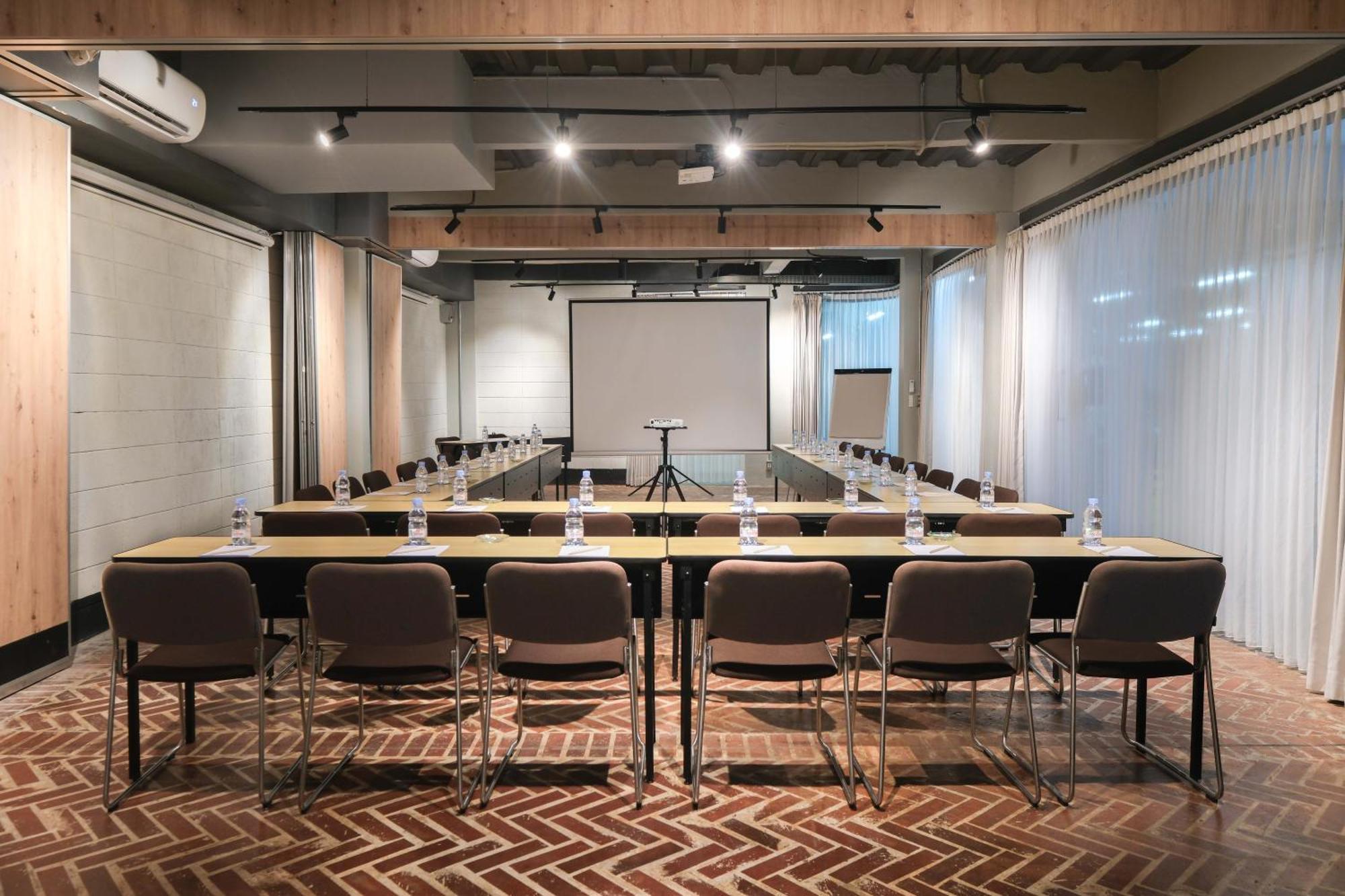 Teduh Simatupang Hotel Jakarta Bagian luar foto