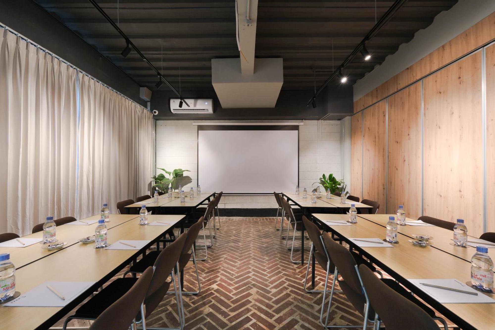 Teduh Simatupang Hotel Jakarta Bagian luar foto